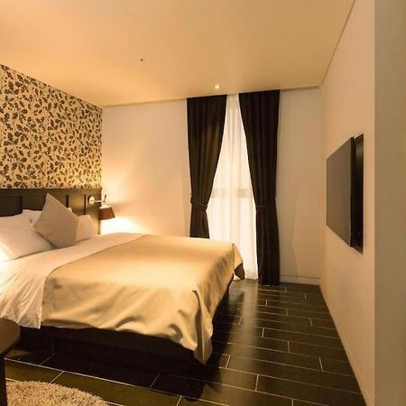 Trang Blue Hotel Сеул Екстериор снимка