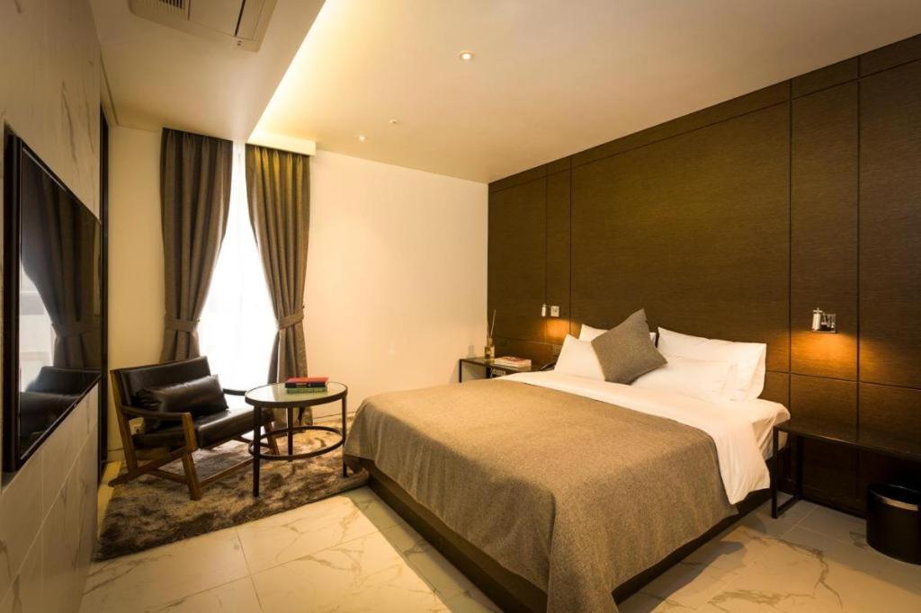 Trang Blue Hotel Сеул Екстериор снимка
