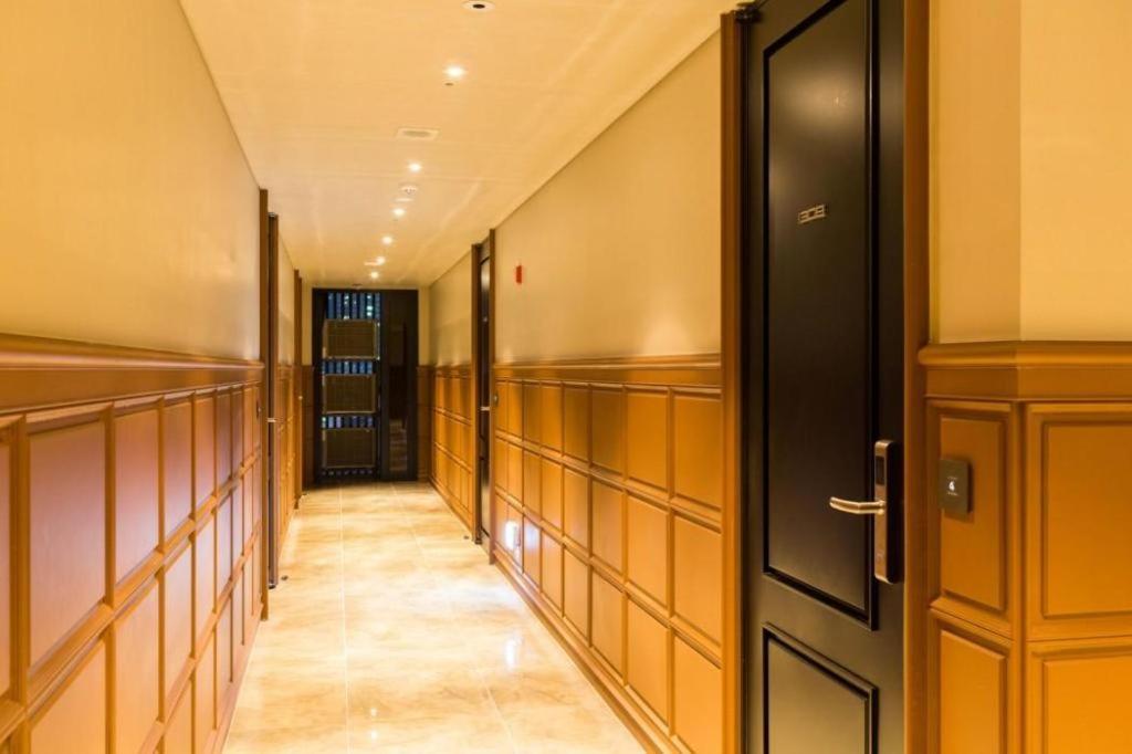 Trang Blue Hotel Сеул Екстериор снимка