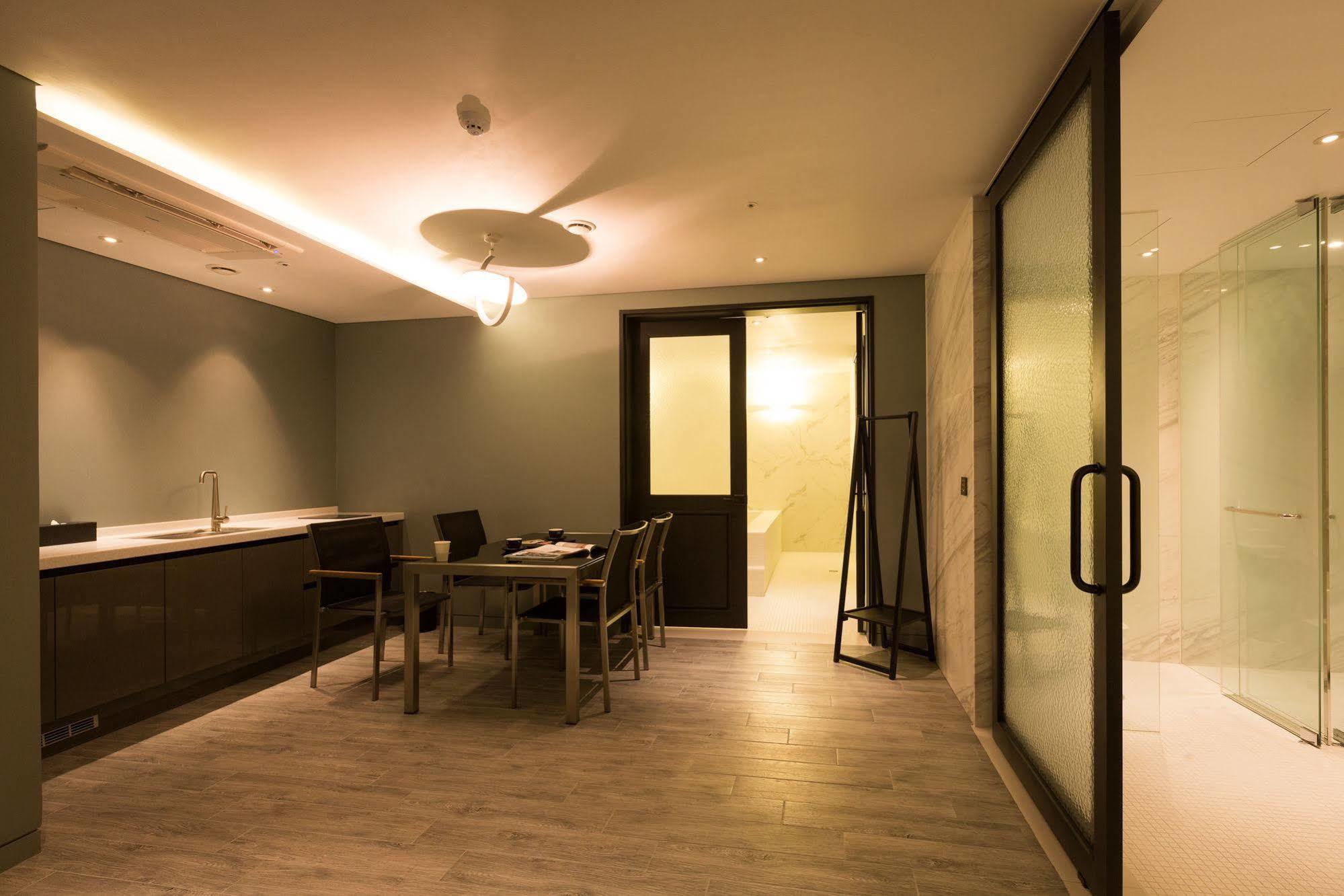 Trang Blue Hotel Сеул Екстериор снимка